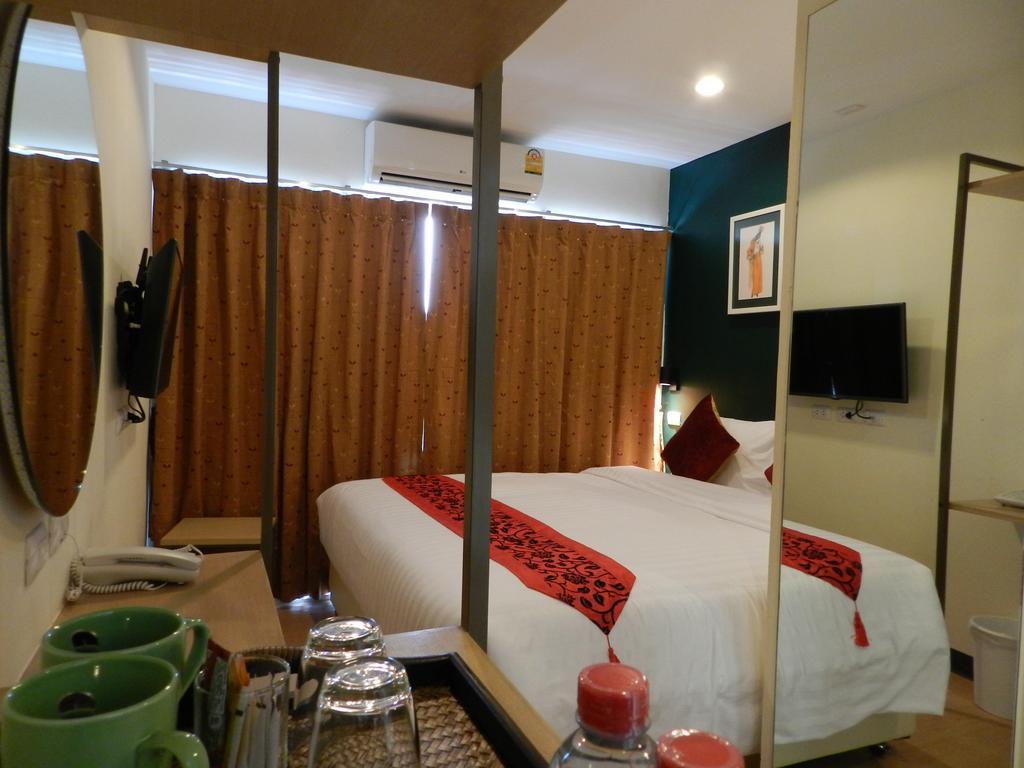 Klean Residence Hotel Bangkok Extérieur photo